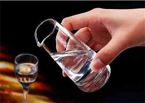 白酒怎么鉴别粮食酒和勾兑酒