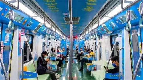 北京地铁能带白酒吗