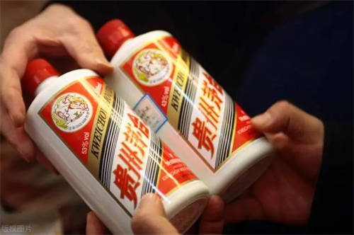 茅台镇的当地人都不喝茅台酒吗