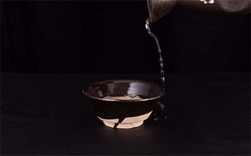 如何在不同的场合挑选到适宜的酒 如何在不同的场合挑选到适宜的酒