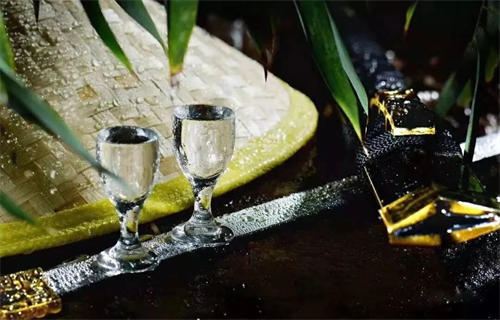 所有白酒是不是都属于蒸馏酒
