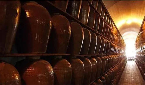 如何存放陈年白酒不变质 如何存放陈年白酒不变质