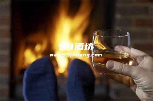 为什么喝白酒会感觉身体很热