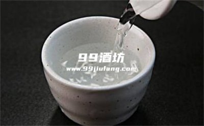 牙膏加白酒能去油污吗 实操很干净