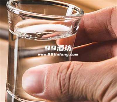 牙膏加白酒能去油污吗 实操很干净