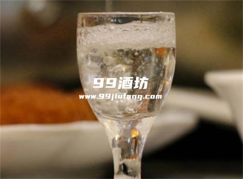 丈夫每天早上喝白酒好吗 早上什么时间喝白酒合适