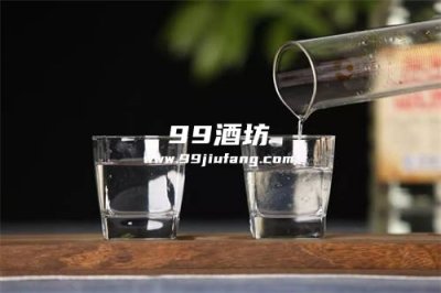 怎样将高度白酒变低度白酒