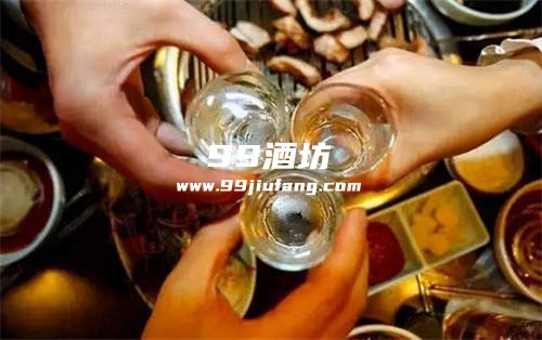 嘴巴发炎能喝白酒消炎吗