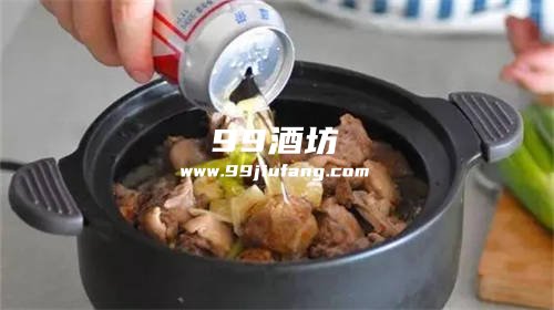白酒炒菜需要放什么吗