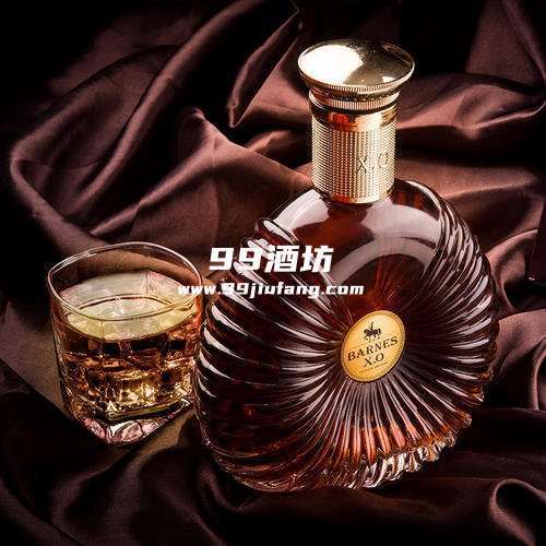 白兰地是红酒还是白酒？