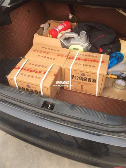 白酒装车里放太阳底下有事吗？