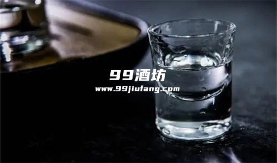 喝52度白酒是不是高了点