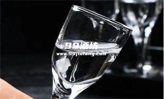 对白酒情有独钟的句子