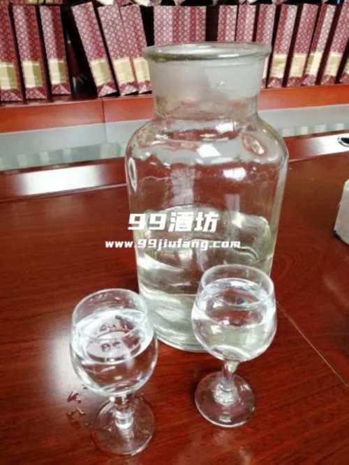 酱香白酒变酸是怎么回事?