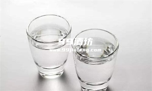 白酒浇花好处和坏处