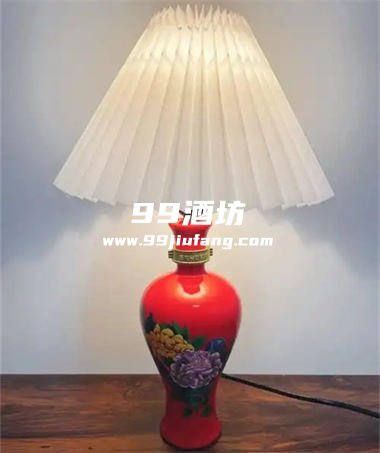 白酒瓶子能做小台灯吗