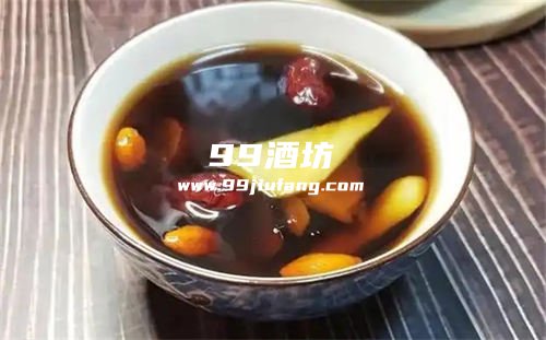 喝了白酒怎样消除酒味呢