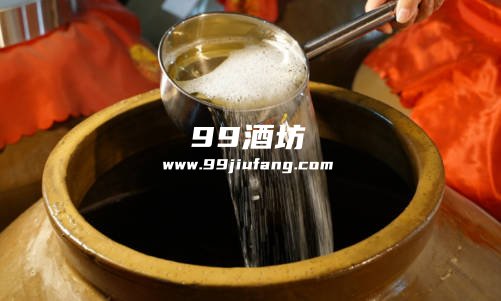 白酒微黄是好酒吗