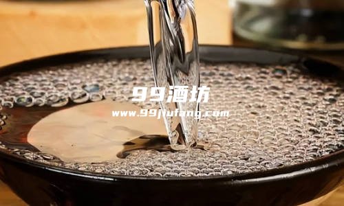 酱香酒冲水可以夹浇花吗，人久久酱酒可以吗