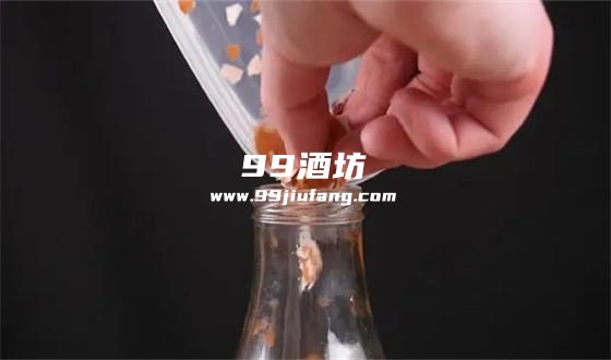 自己酿造白酒用什么清洗酒瓶？人久久教你几招