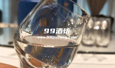 白酒挂壁说明什么