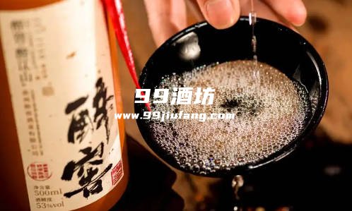 酱香型白酒喝着辣嗓子吗