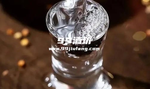 有的白酒买回来为什么要放冰箱