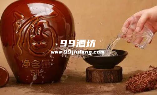 白酒能不能冲白开水喝