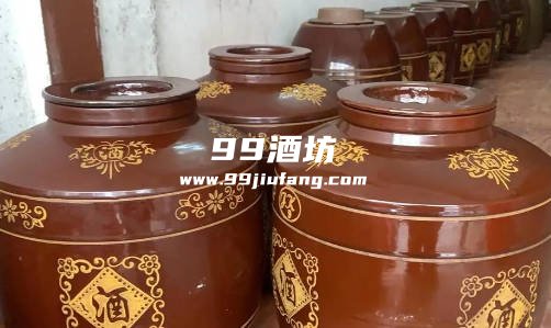 酒坛里空置部分长霉还能饮用吗，人久久白酒告诉你
