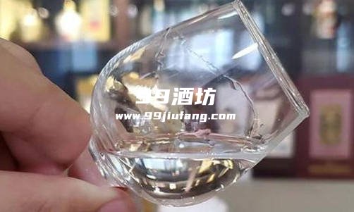 白酒挂杯说明什么