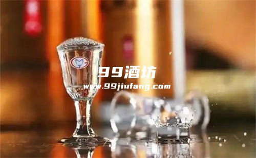 啤酒喝着好还是白酒喝着好