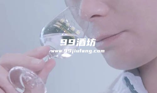 白酒怎么分辨是粮食酒还是酒精酒