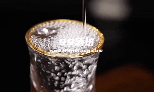 喝了白酒半夜烧心是喝假酒吗