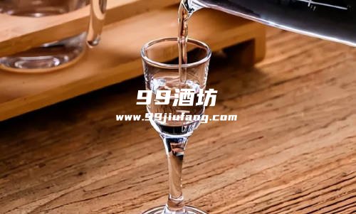 喝了白酒半夜烧心是喝假酒吗