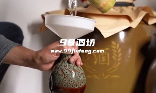刚蒸馏出来的白酒怎么样，人久久白酒告诉你