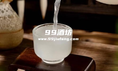 高度白酒与米酒哪个好，人久久白酒告诉你