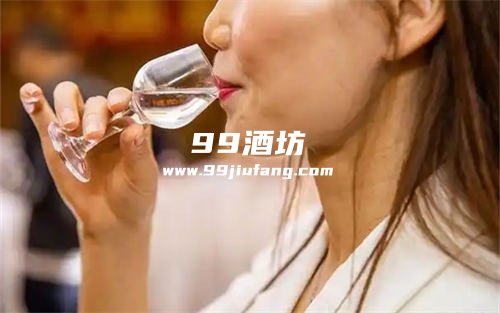女人喝普通高度白酒好吗 女人喝普通高度白酒好吗