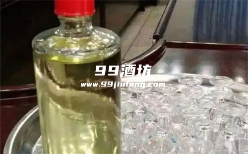 微黄色=老酒？关于白酒颜色的三大认知陷阱