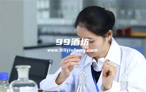 观色·闻香·品味：白酒鉴赏的三重境界