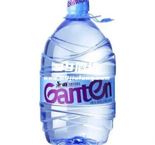 为什么品鉴白酒时要配矿泉水？