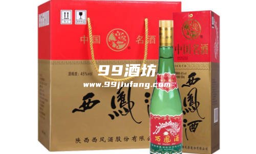 不同香型白酒适配场景：商务宴请 vs 家庭小酌怎么选