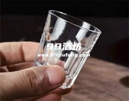 白酒的“空杯留香”能判断真假酒吗? 白酒的“空杯留香”能判断真假酒吗?