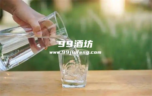 有点干咳能适当喝点白酒吗