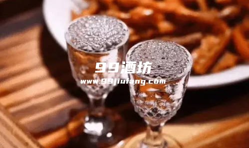 浓香型和酱香型白酒哪个顺口