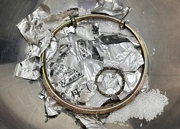 可以用白酒洗银吗，会产生什么问题