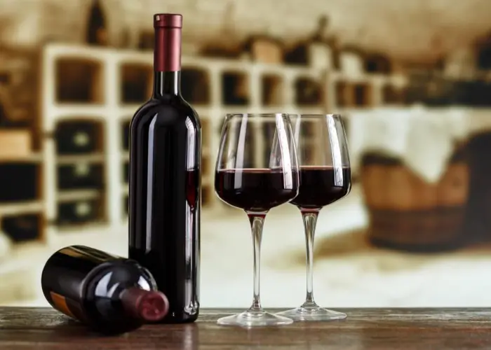 喝一瓶红酒相当于喝多少白酒